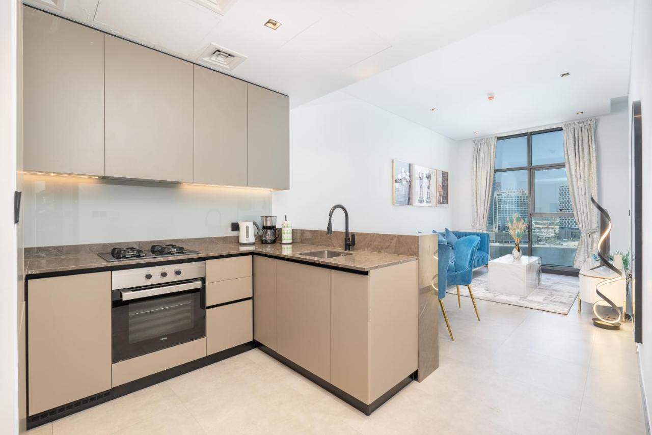 Azure Accents With Burj Khalifa View Apartment Dubai