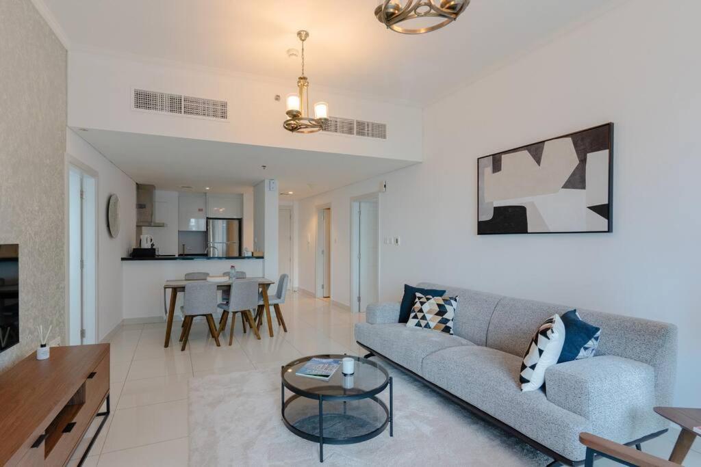 Apartment Fantastic View L Great Amenities L Superb Location *