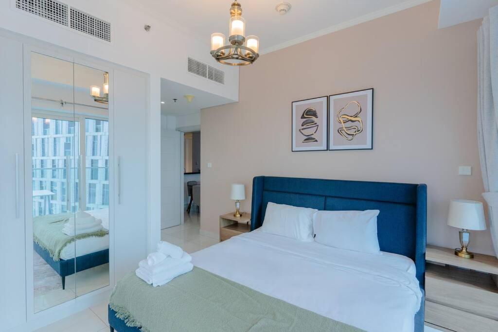 Apartment Fantastic View L Great Amenities L Superb Location Dubai
