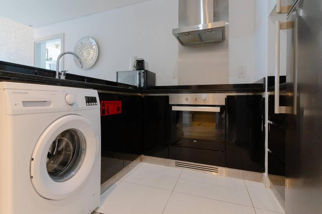 Apartment Fantastic View L Great Amenities L Superb Location