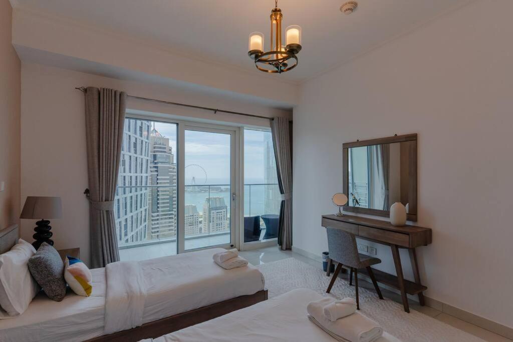 Fantastic View L Great Amenities L Superb Location Apartment Dubai