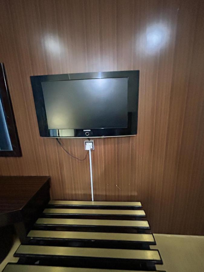 Homestay Deluxe Master Private Bedrooms Near Deira Center Dubai