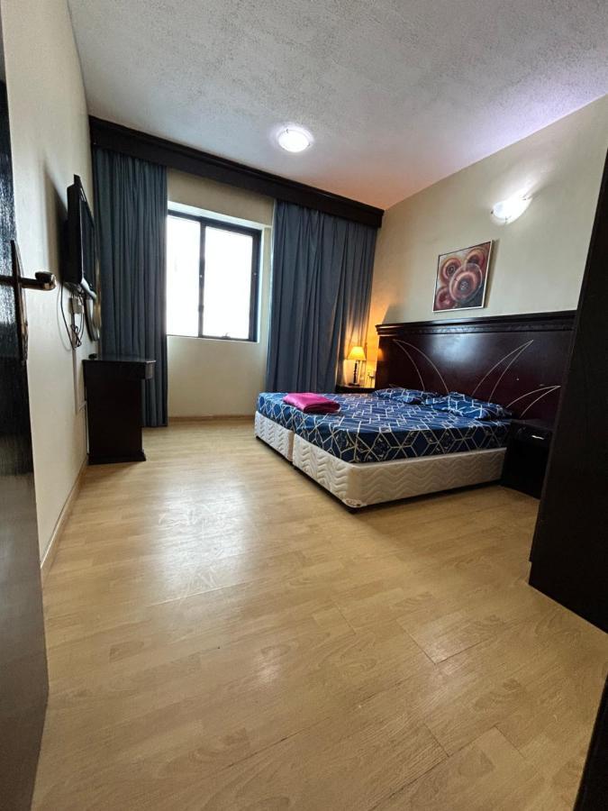Homestay Deluxe Master Private Bedrooms Near Deira Center