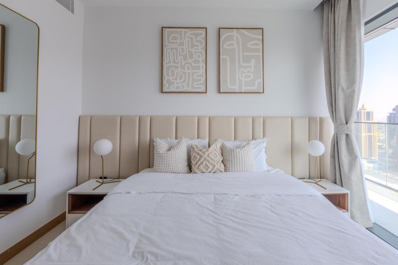 Apartment Luxe Nautical Style 2 Bd In Vida Yacht Club Dubai