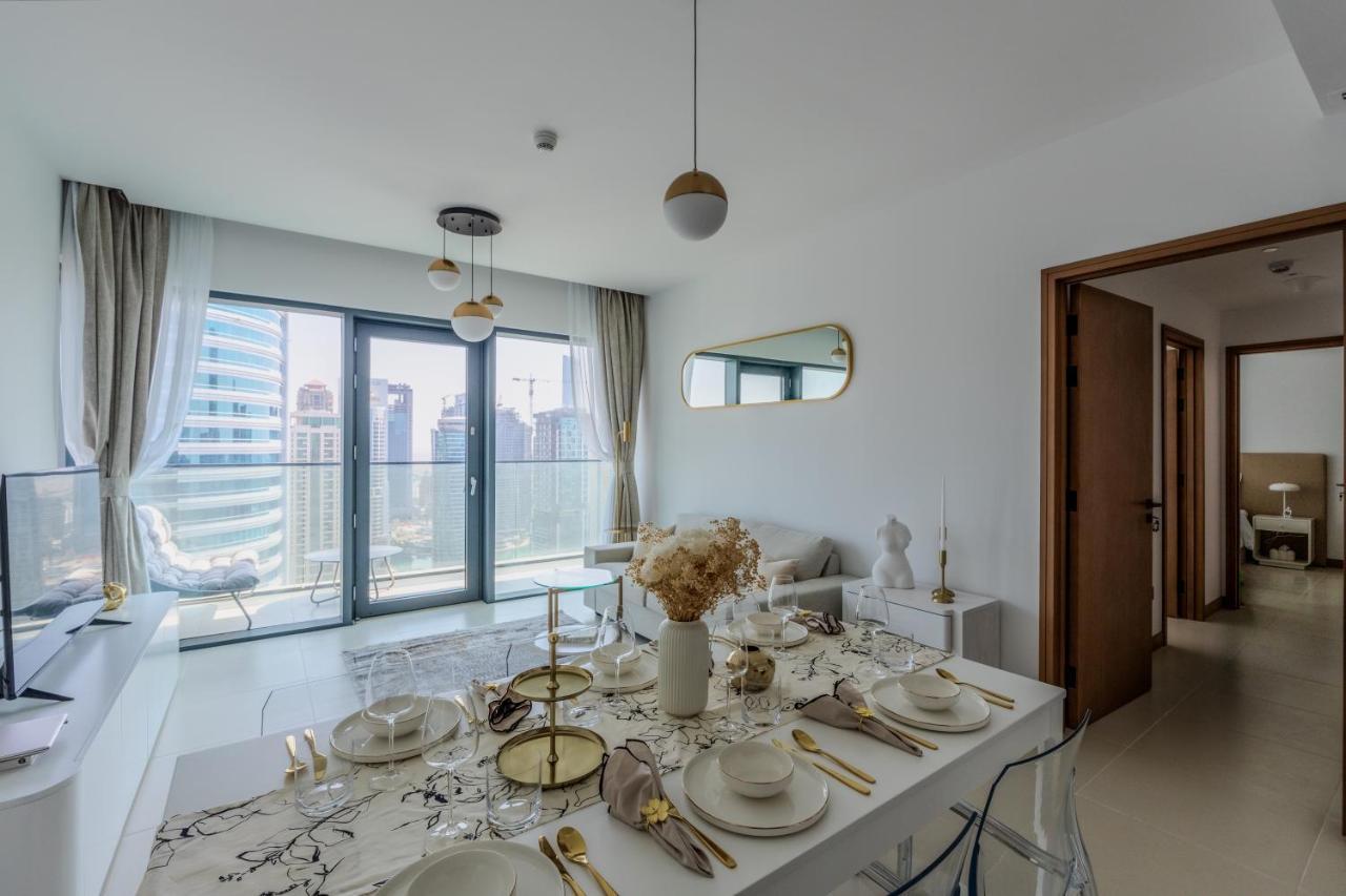 Apartment Luxe Nautical Style 2 Bd In Vida Yacht Club Dubai