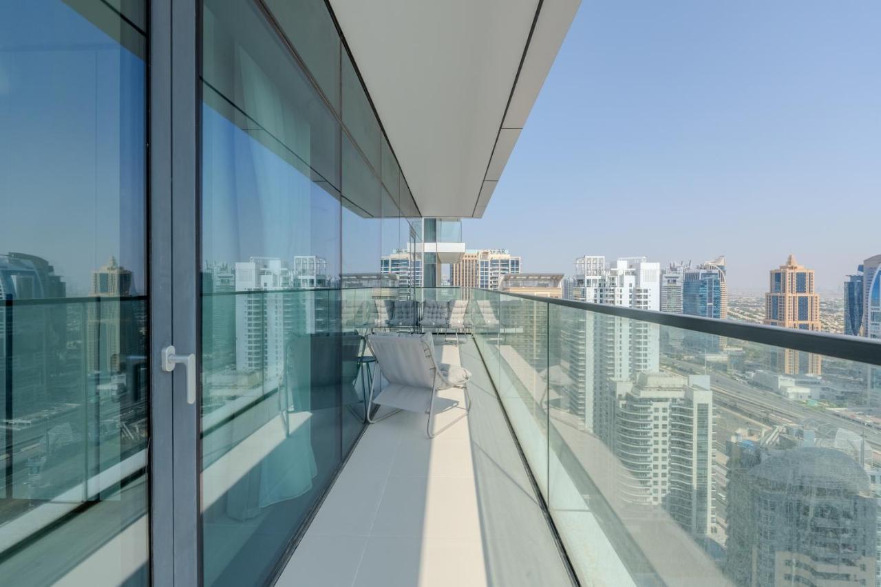 Luxe Nautical Style 2 Bd In Vida Yacht Club Apartment *