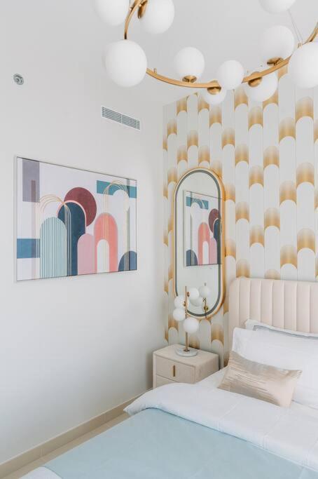 Apartment Luxury Creek Balcony & View Dubai