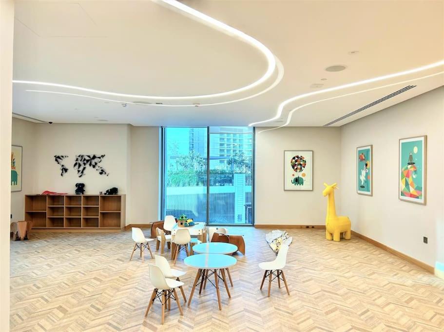 Luxury Creek Balcony & View Dubai