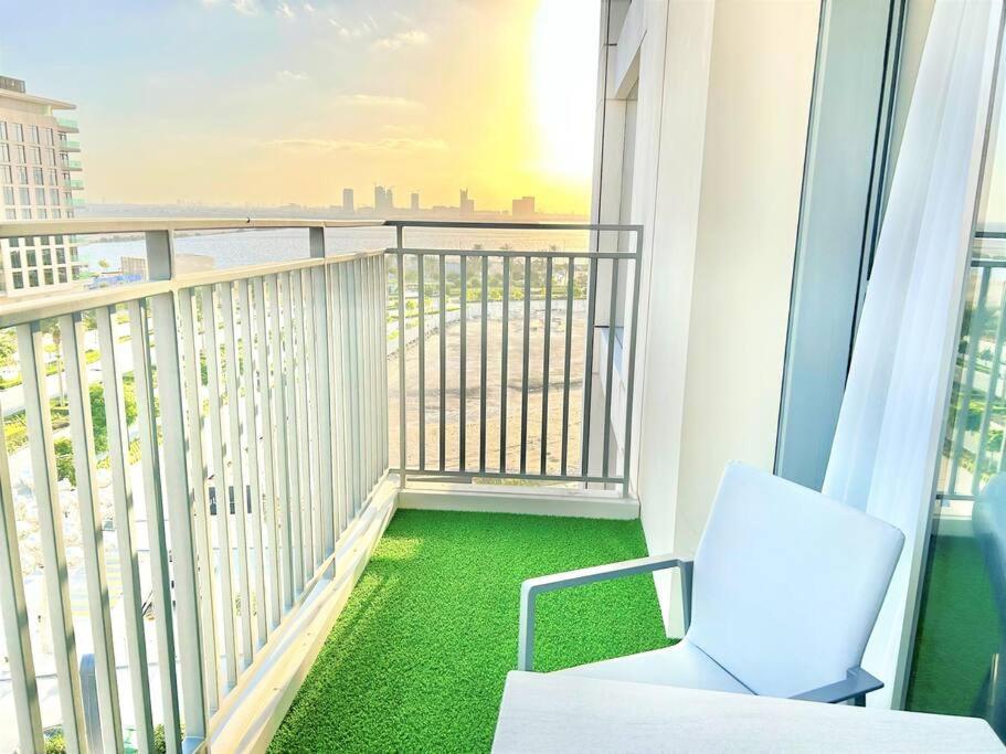 Apartment Luxury Creek Balcony & View Dubai