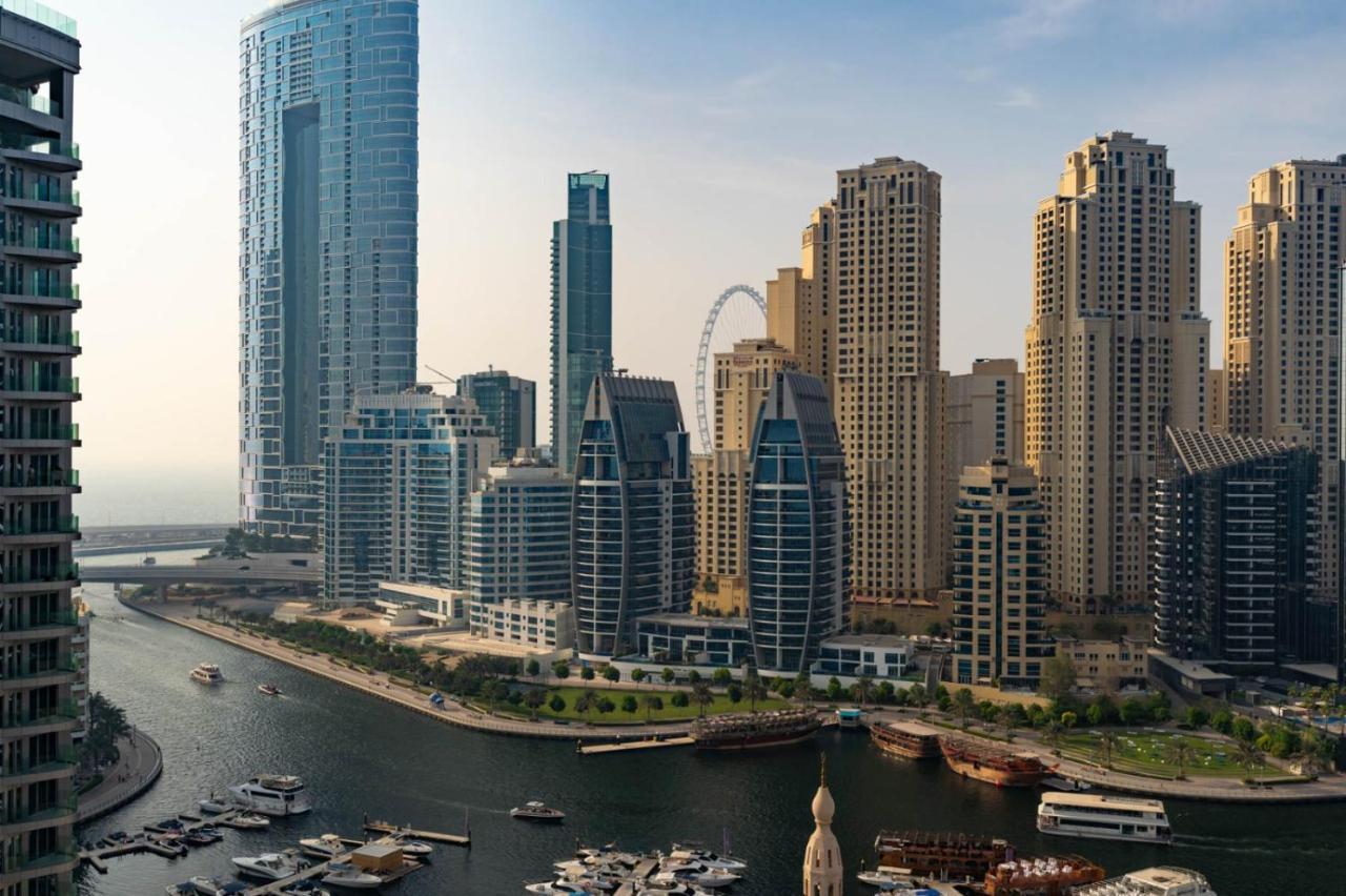 Spectacular Marina Views Modern Furnished - 3br Apartment