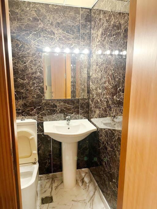 Apartment Luxe 1 Bedroom Near Dmcc Metro & Jbr *