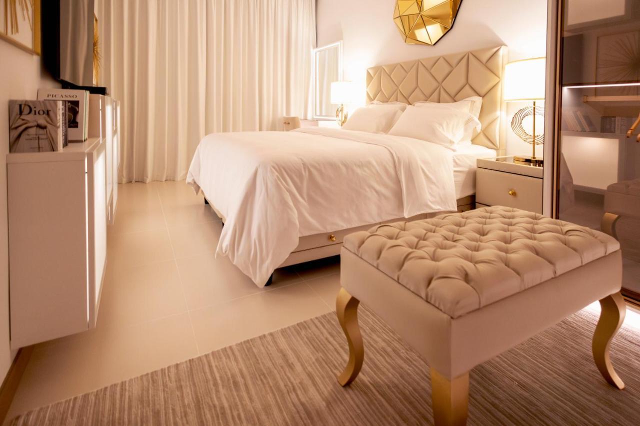 Vida Marina & Yacht Club , And Residences , Luxurious 2br Apartment *