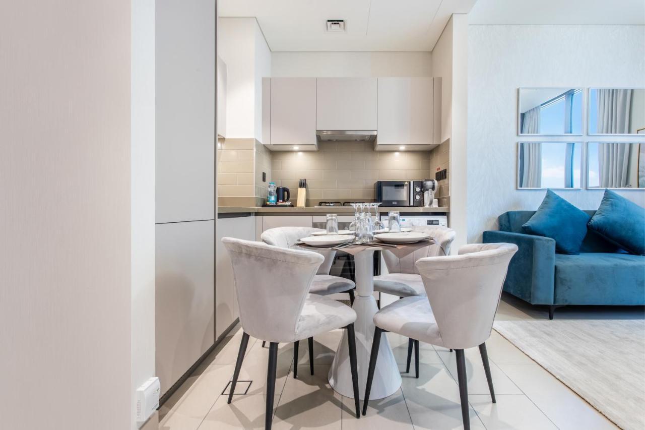 Apartment By Latinem Luxury 1br Cvr B1701 Near Burj Khalifa *