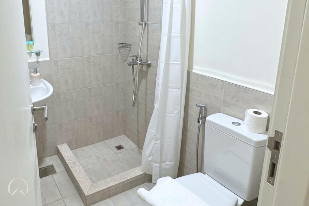 Oraya - Suburban Serenity At Spacious 4br In Maple 2 Villa