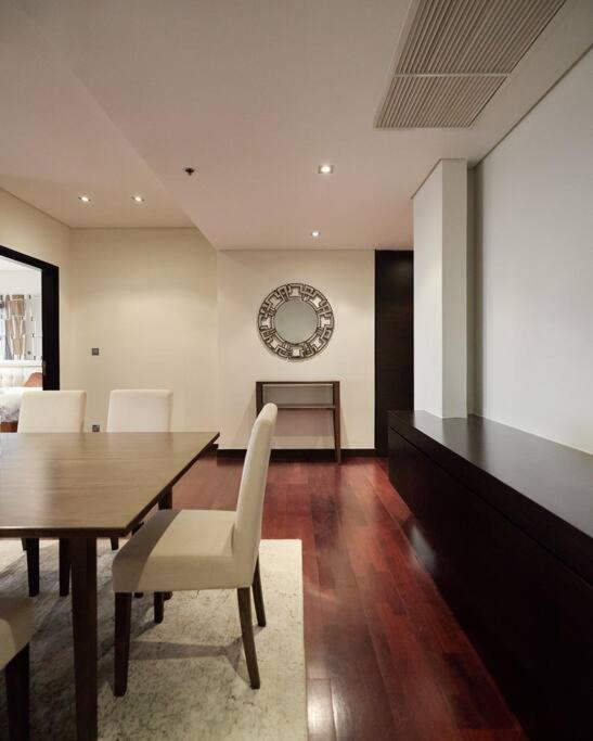 Apartment Authentic 2 Bdr In Anantara Palm Jumeirah Dubai
