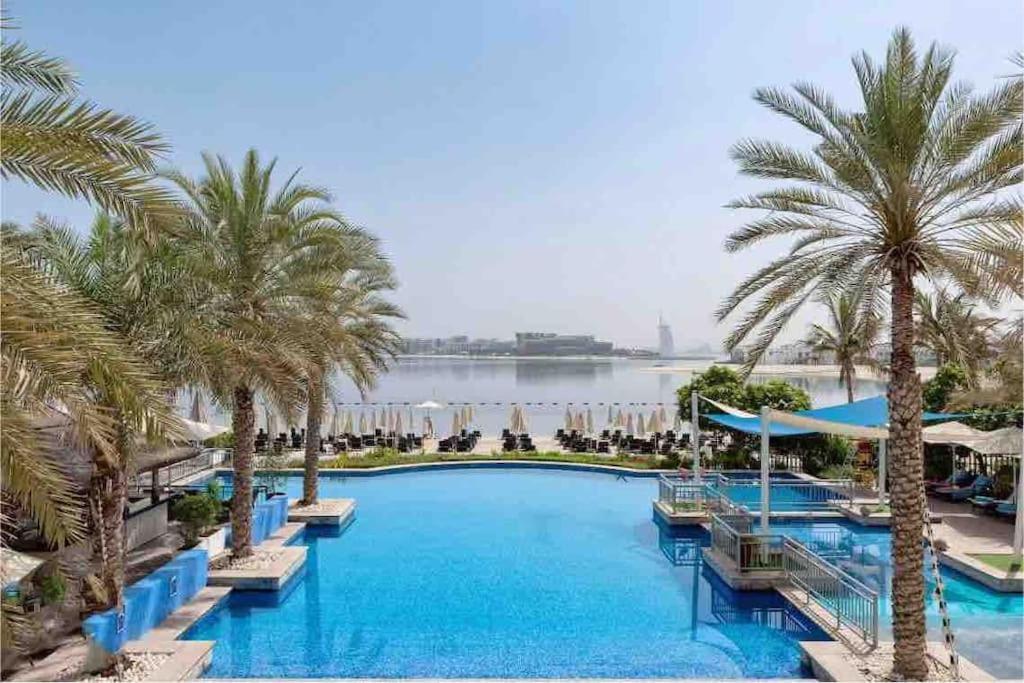 Tranquil Park Retreat At Palm Jumeirah Mall With Exclusive Club! Dubai