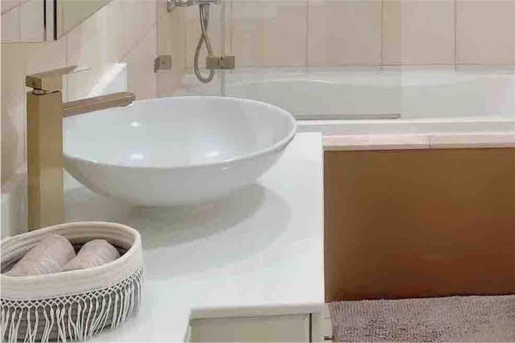 Tranquil Park Retreat At Palm Jumeirah Mall With Exclusive Club! Apartment Dubai