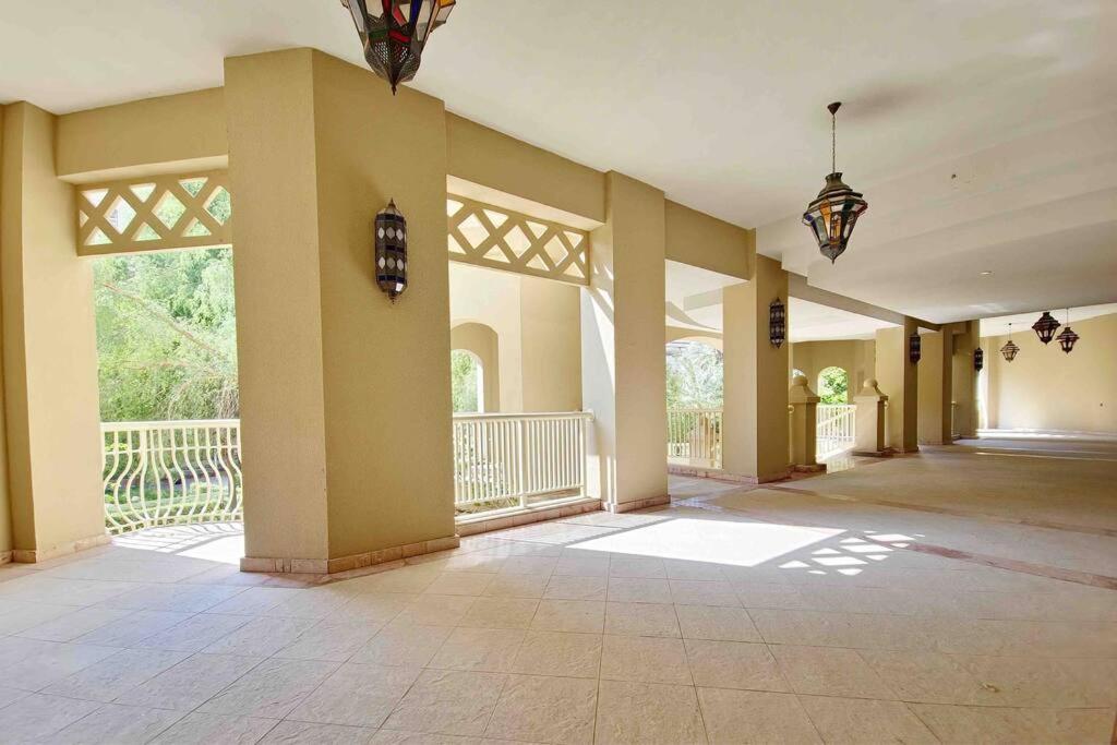 Tranquil Park Retreat At Palm Jumeirah Mall With Exclusive Club! Apartment