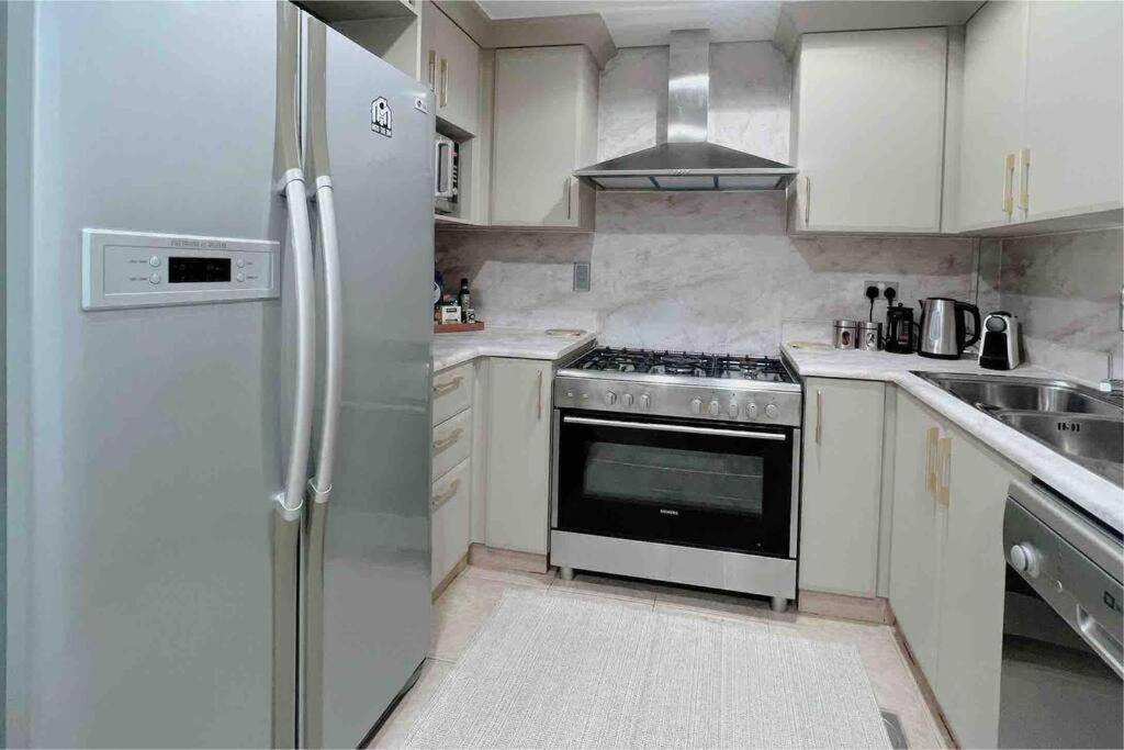 Apartment Tranquil Park Retreat At Palm Jumeirah Mall With Exclusive Club!