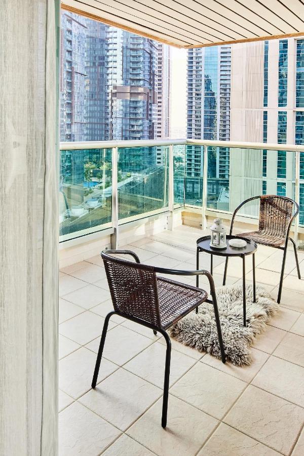 Apartment Luxury Marina Views On Marina Walk Waterfront 3 Bed Property *
