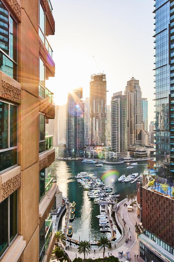Luxury Marina Views On Marina Walk Waterfront 3 Bed Property Apartment