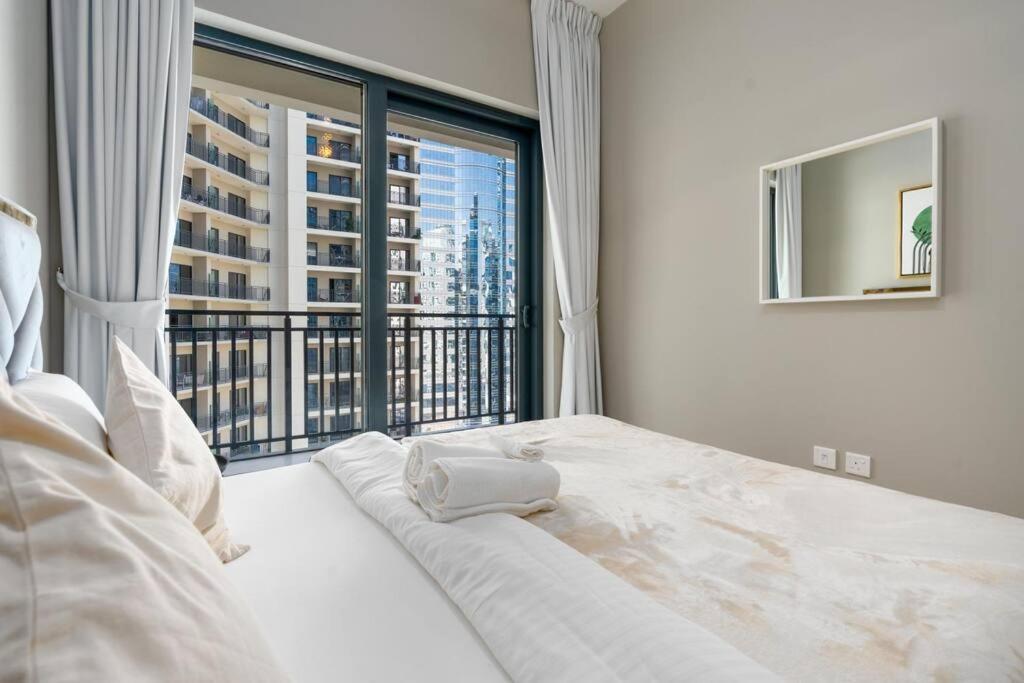 Apartment The View 1 Bedroom Dubai