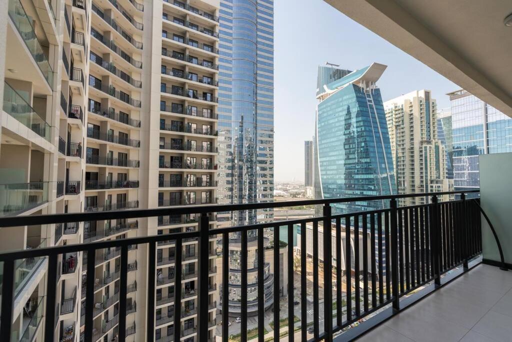 The View 1 Bedroom * Dubai