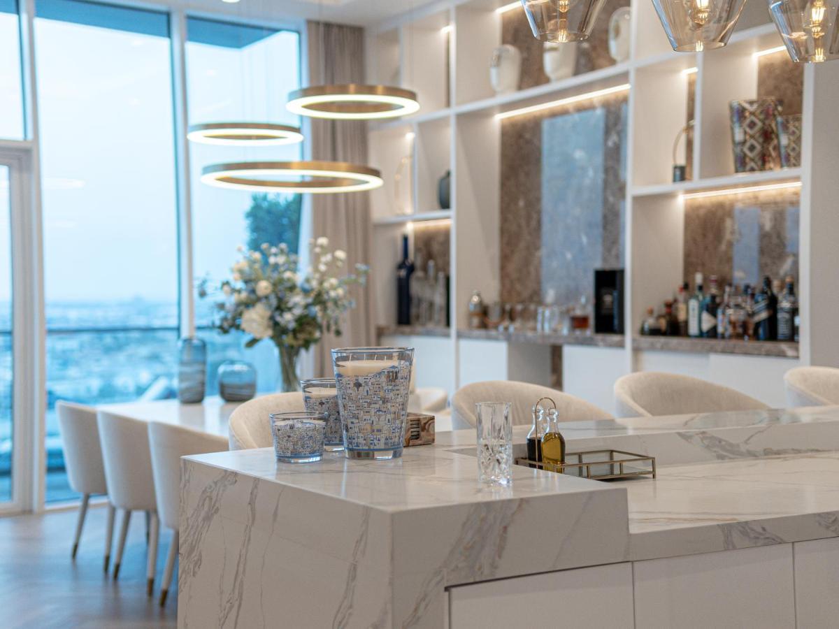 Daniels Sea View 2br In Oceana The Palm Jumeirah Apartment