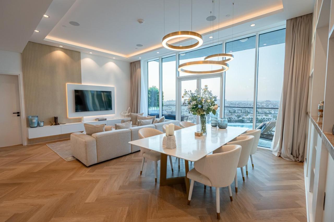 Daniels Sea View 2br In Oceana The Palm Jumeirah Apartment *