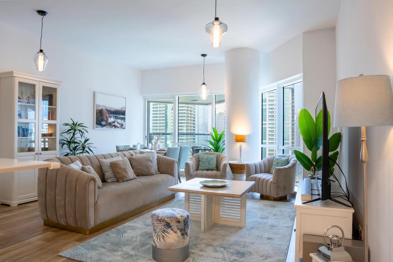 Veluxa - Stylish 2 Bed With View Apartment *