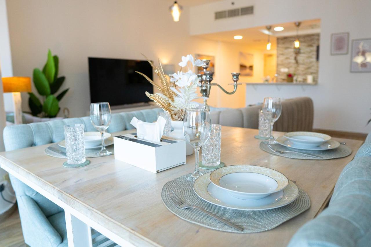 Apartment Veluxa - Stylish 2 Bed With View