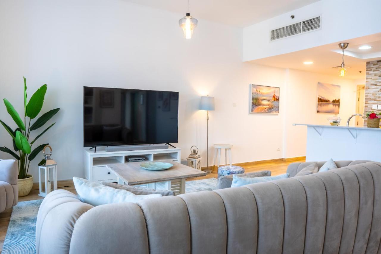 Veluxa - Stylish 2 Bed With View * Dubai