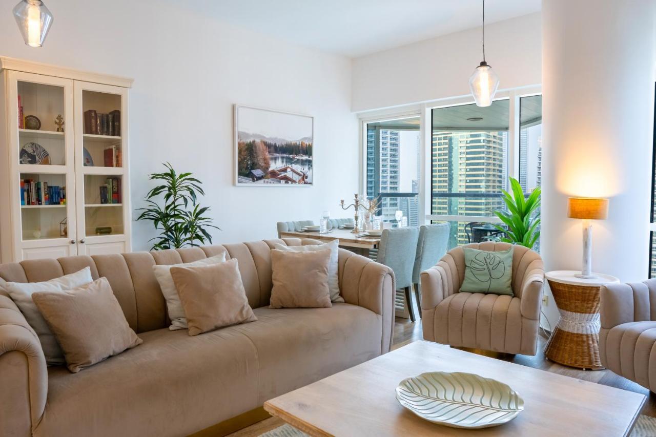 Apartment Veluxa - Stylish 2 Bed With View