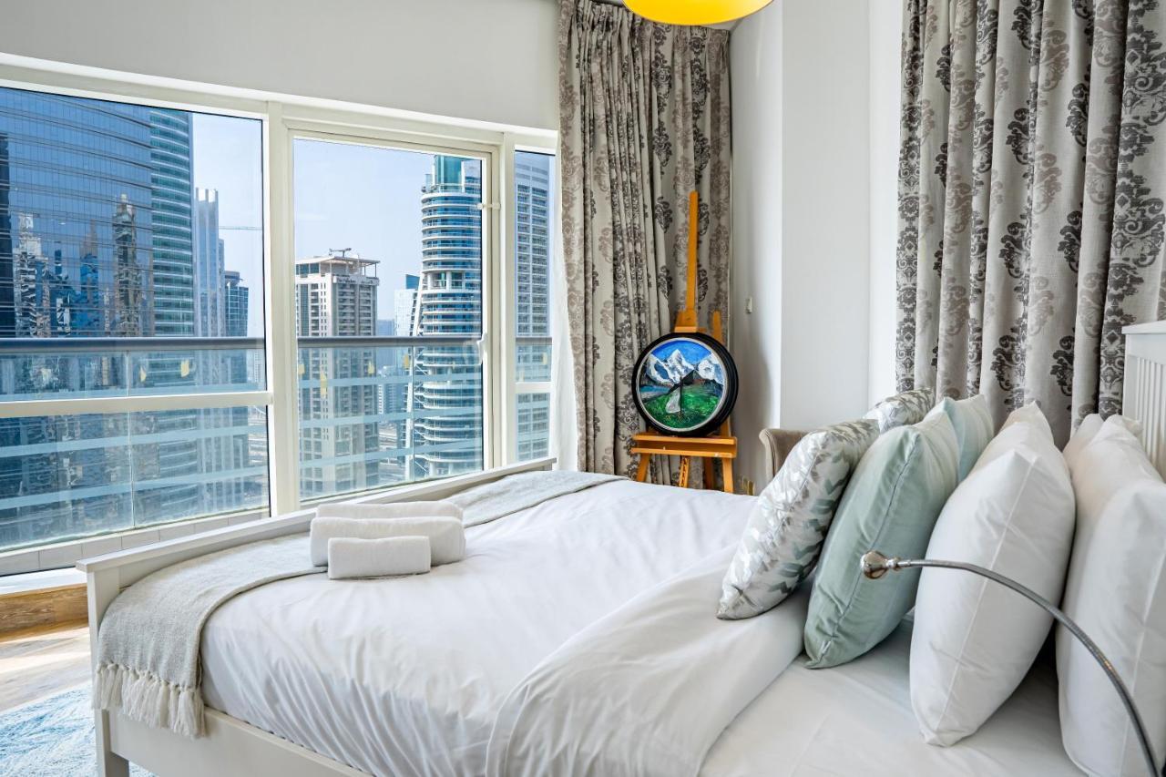 Veluxa - Stylish 2 Bed With View