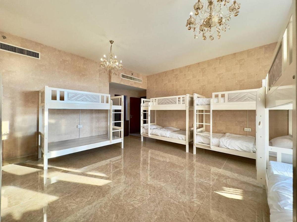 Hostel Ar Holiday Jbr 2 *