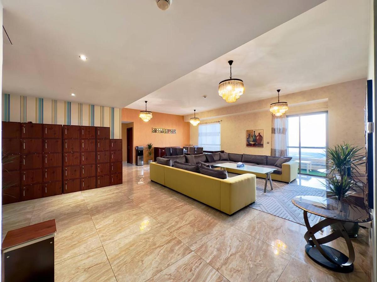 Ar Holiday Jbr 2 Hostel *