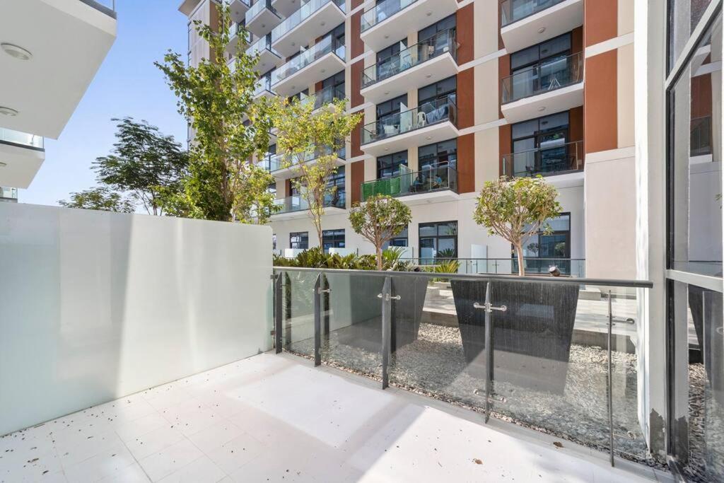 Apartment Stonetree - Furnished 1br Minutes Of Drive Away To Expo 2020 *