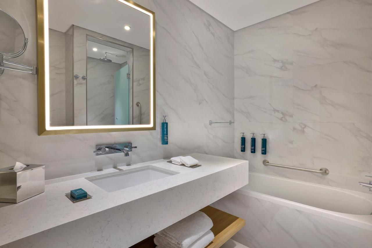 Hilton Garden Business Bay