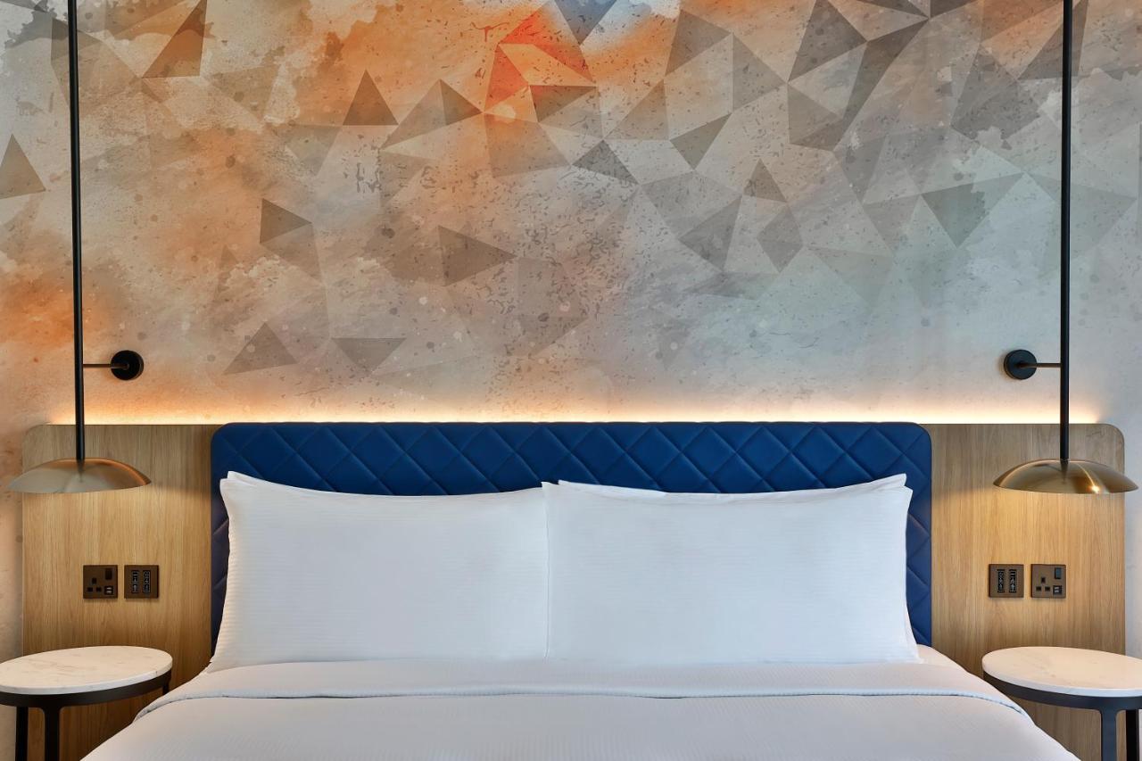 Hilton Garden Business Bay 4*
