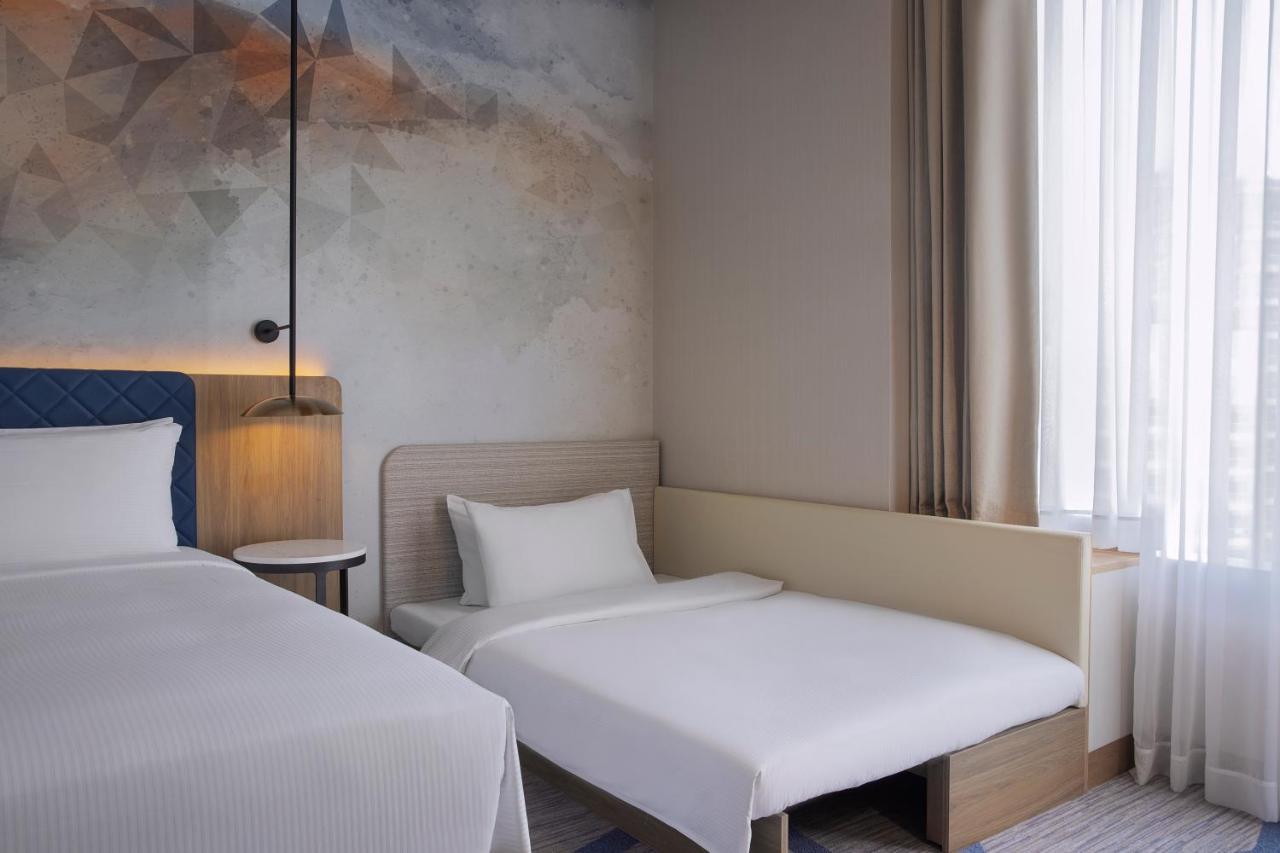 Hotel Hilton Garden Business Bay 4*