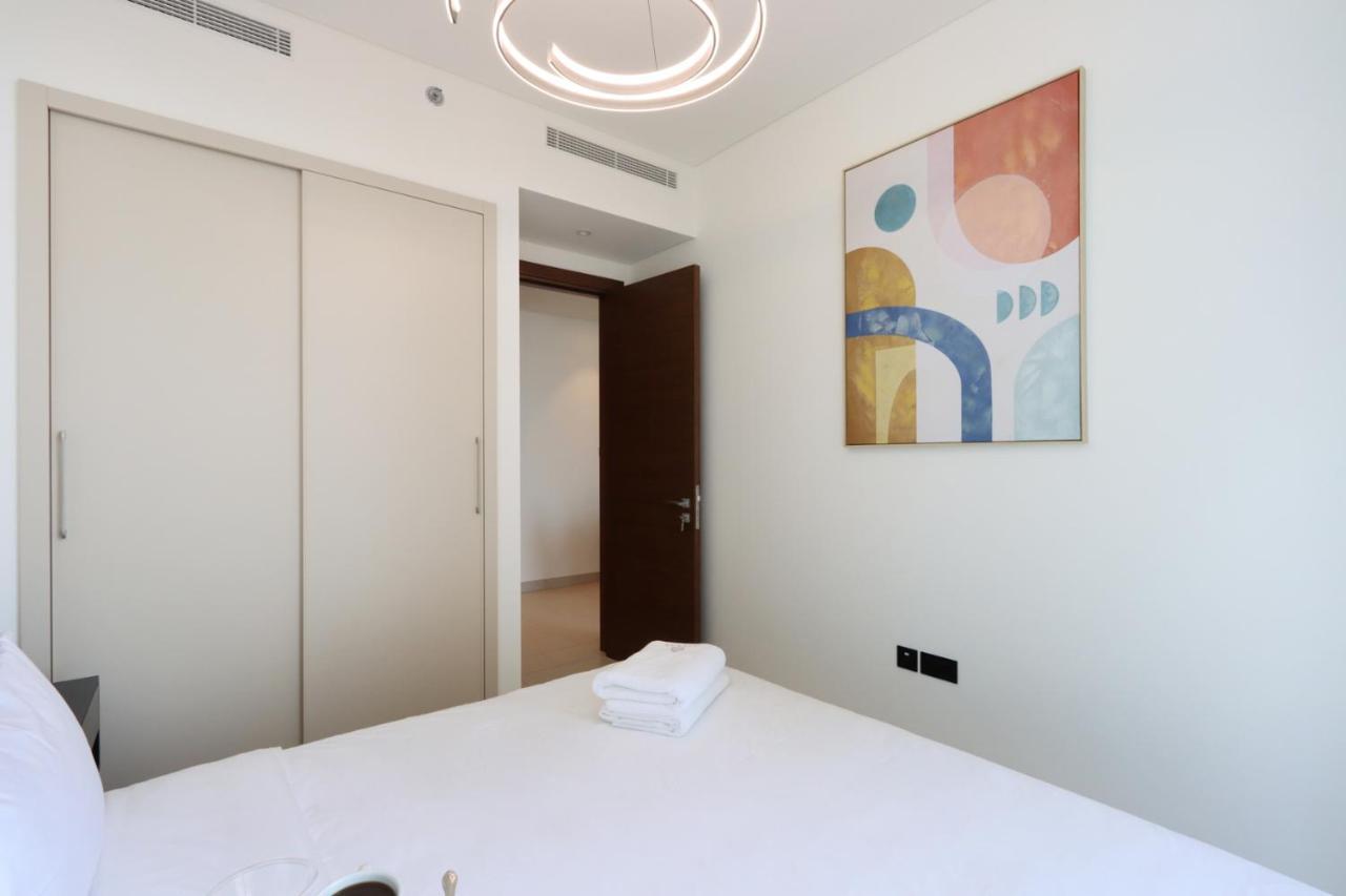 Livbnb - Cozy 1br + 1 In Sobha Hartland Apartment