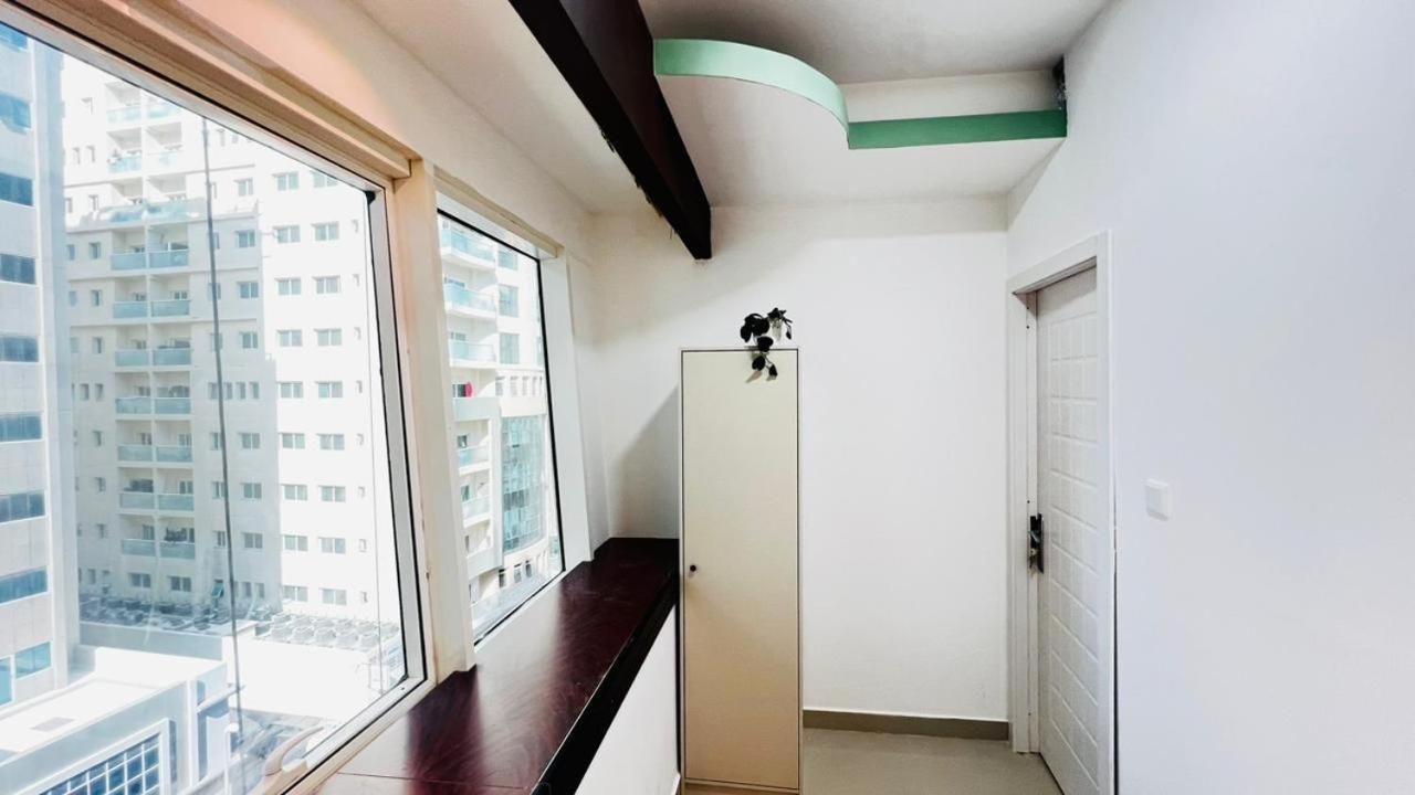 Dreamy Partition In Barsha1 * Dubai