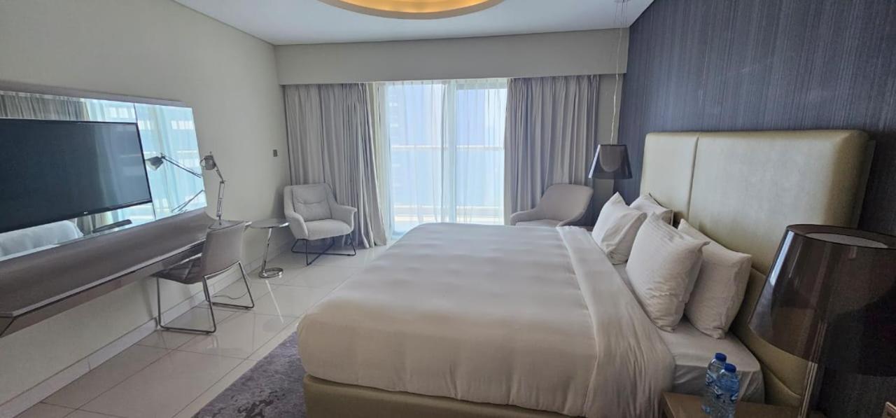 Paramount Towers - Elegant Apartment