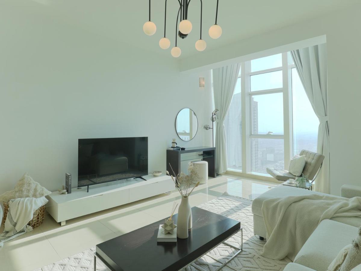 Higuests - Duplex Haven In Laguna Tower With Views Dubai