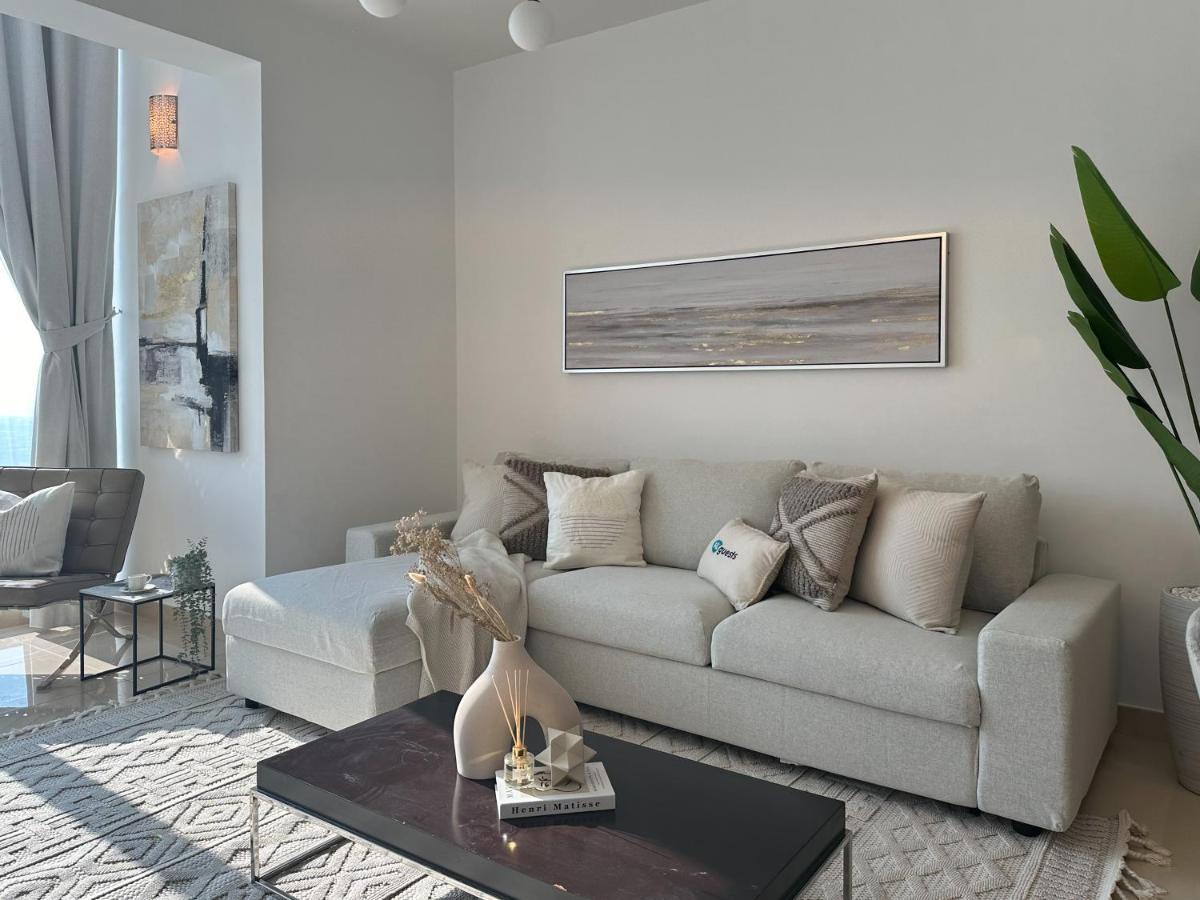 Higuests - Duplex Haven In Laguna Tower With Views Apartment
