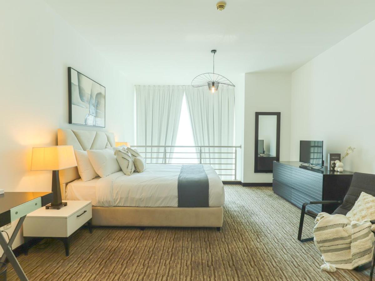 Higuests - Duplex Haven In Laguna Tower With Views Apartment *