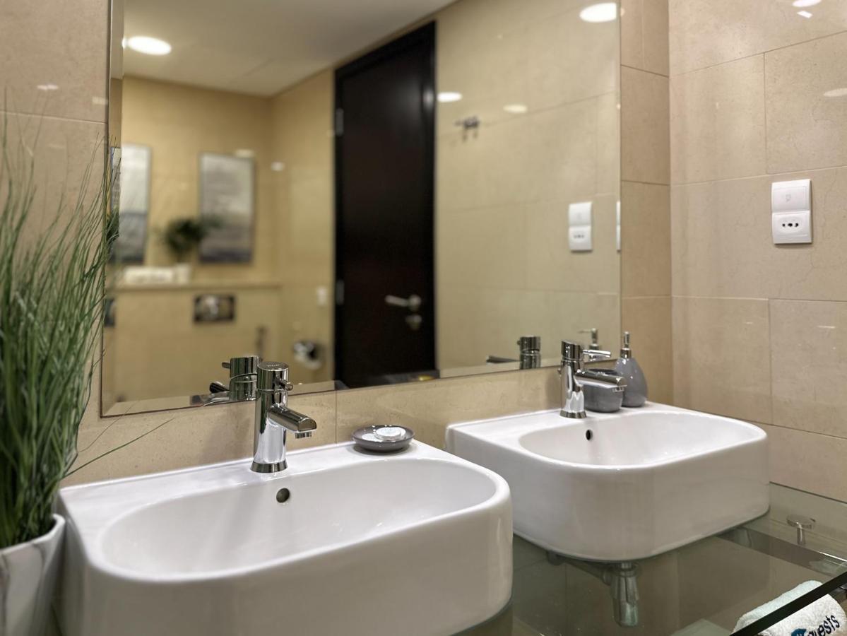 Higuests - Duplex Haven In Laguna Tower With Views Dubai