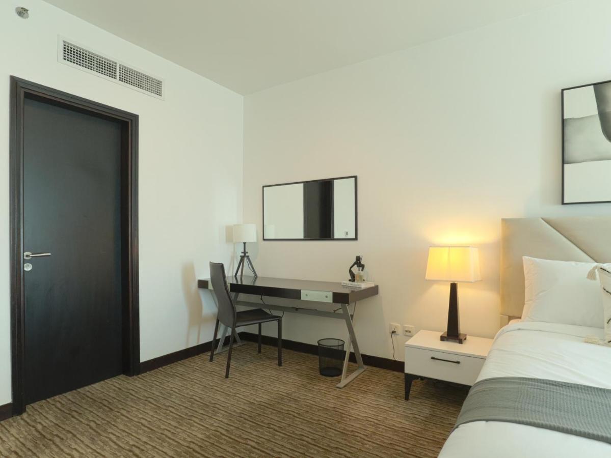 Higuests - Duplex Haven In Laguna Tower With Views * Dubai