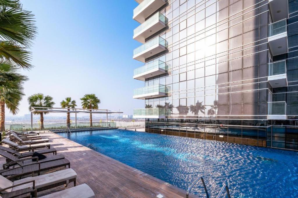 Beautiful Studio In Damac Hills Apartment