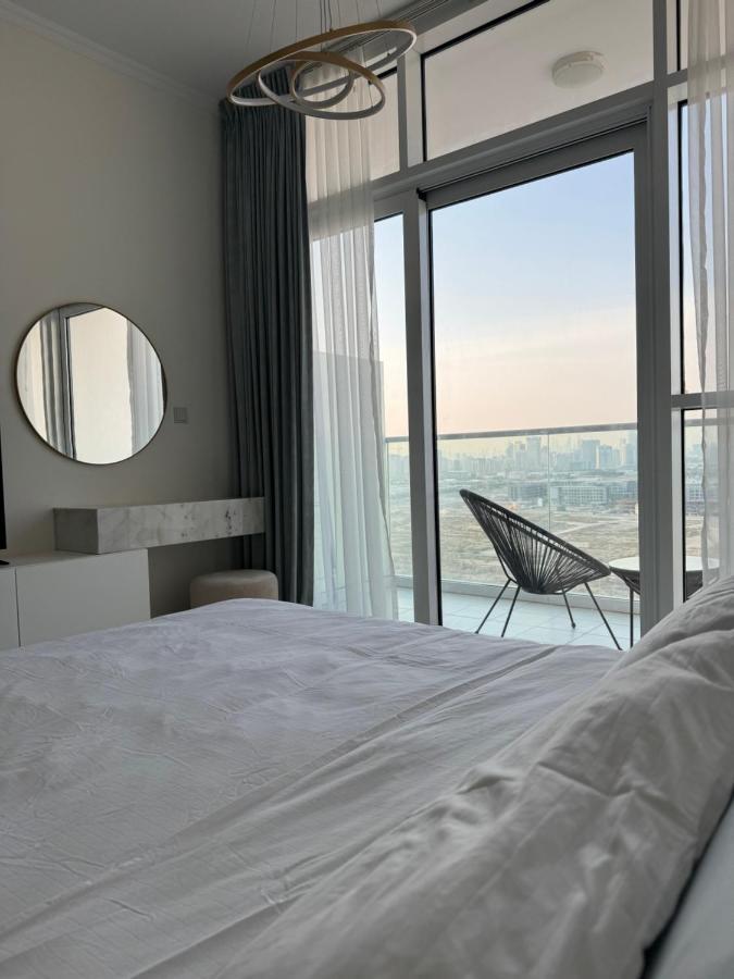 Beautiful Studio In Damac Hills Apartment *